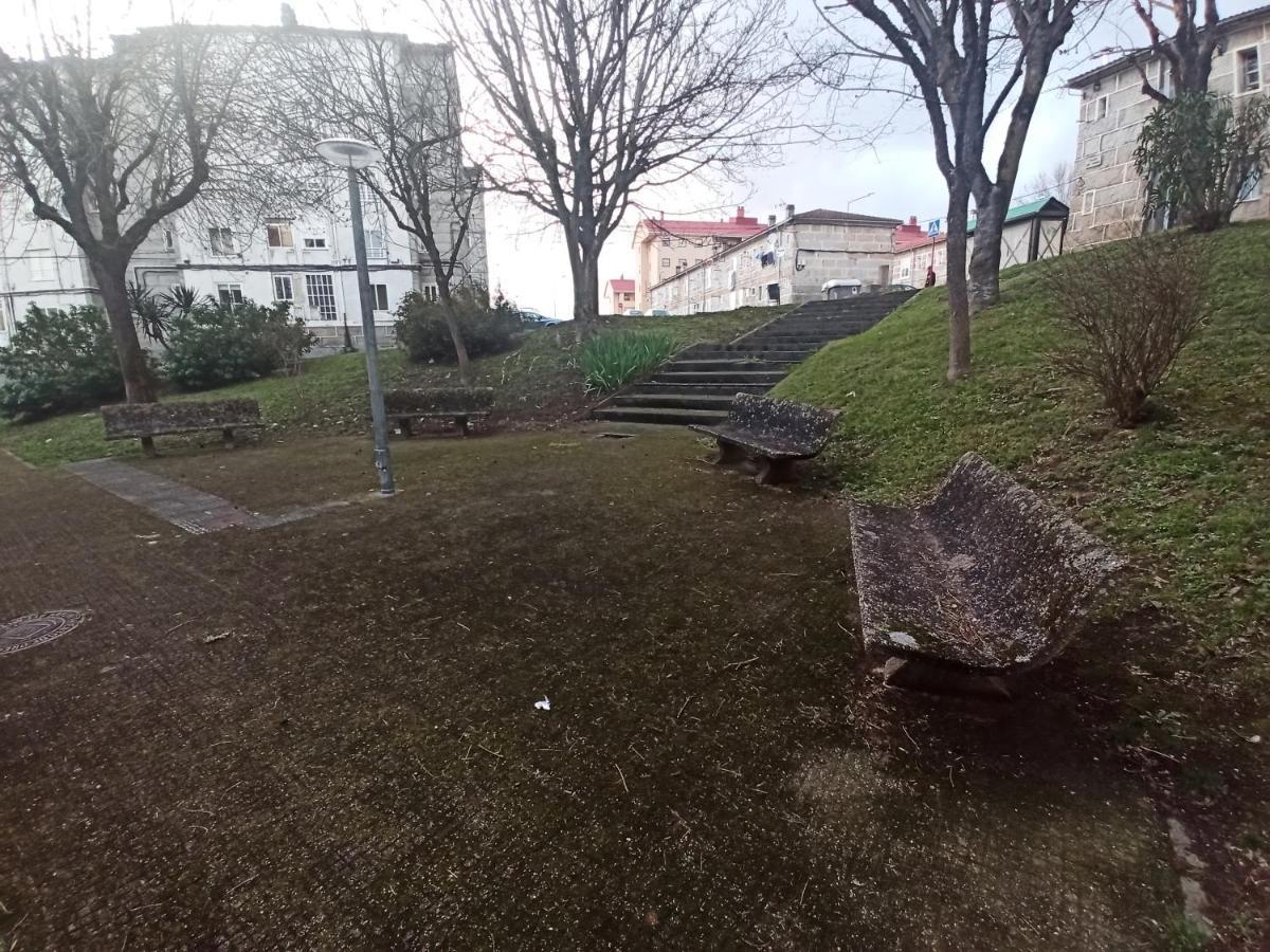 Appartamento O Descanso Da Abella Ourense Esterno foto