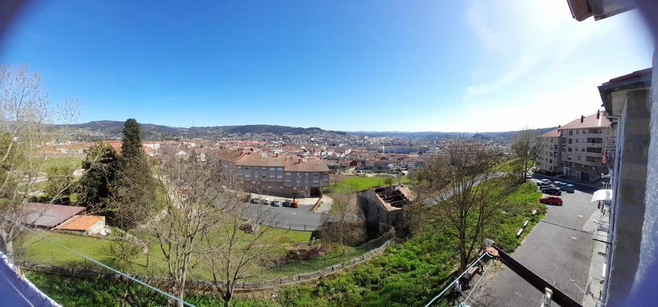 Appartamento O Descanso Da Abella Ourense Esterno foto